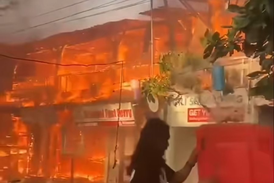 Fire Breaks Out in Gili Trawangan, Four Buildings Damaged